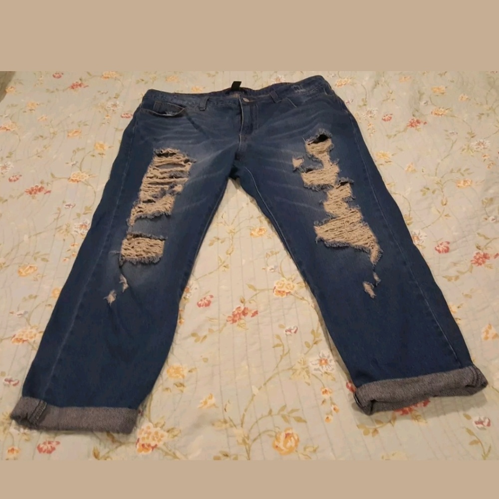 FOREVER 21 BOYFRIEND CASUAL DENIM BLUE JEANS